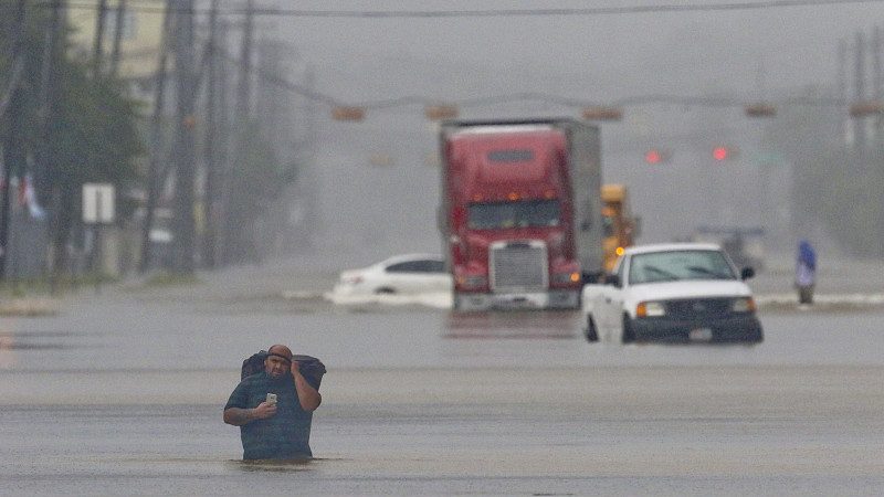 13年来最强飓风冲击德州  持续降水危害超过强风