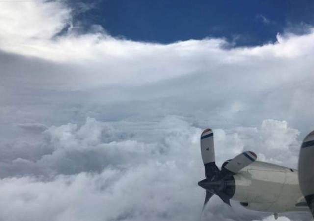 震撼！美飓风猎人驾机穿过五级飓风艾玛风眼（视频）