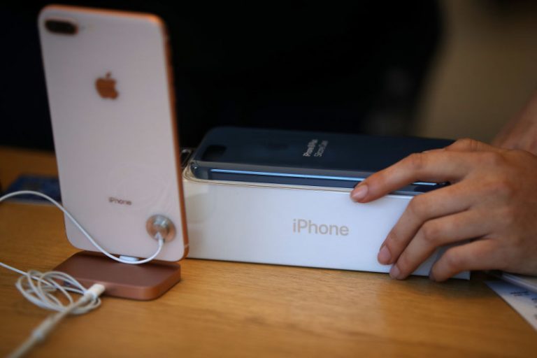iPhone 8全台首爆 螢幕與機體分離 通訊行送原廠鑑定