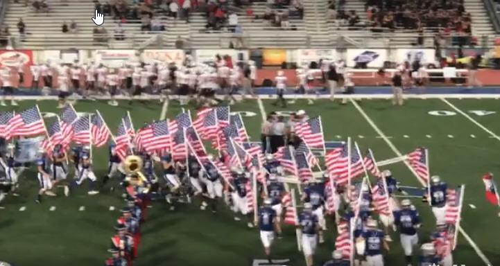 美反NFL伴國歌下跪聲音更強 高中球員舉國旗跑場