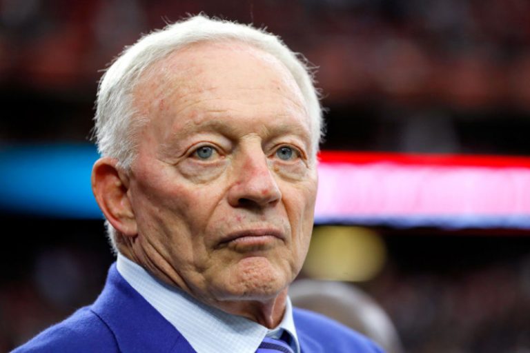 NFL牛仔隊下最後通牒：要麼站聽國歌，要麼停賽