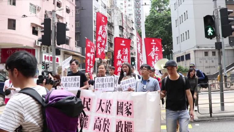 港團體中聯辦抗議國旗法 奪言論自由