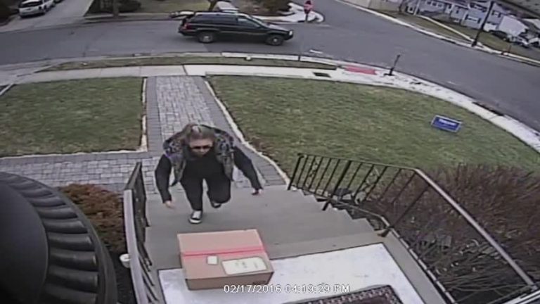 購物季慎防包裹被盜 警察為您支招