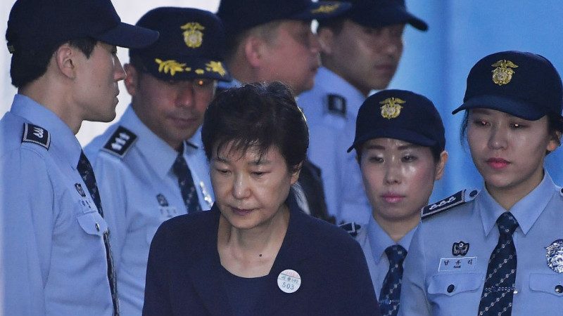 拒見公設律師 朴槿惠涉賄案因健康缺席開庭