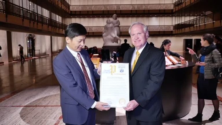 【紐約十大新聞】神韻林肯中心掀熱潮 州參議員頒褒獎