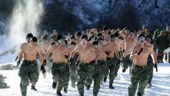 美韩加紧筹备“斩首行动” 特种兵零下20°C赤膊训练