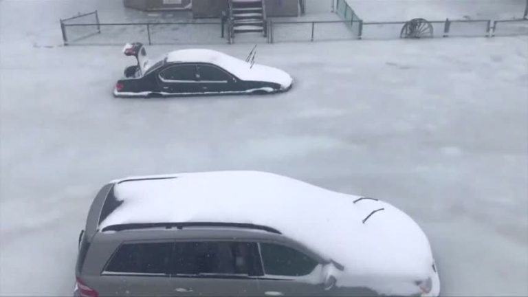 炸彈氣旋冰封麻州小鎮 驚現明日之後場景