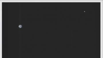 距地球约500万公里 太空探测器拍下“地月”合照