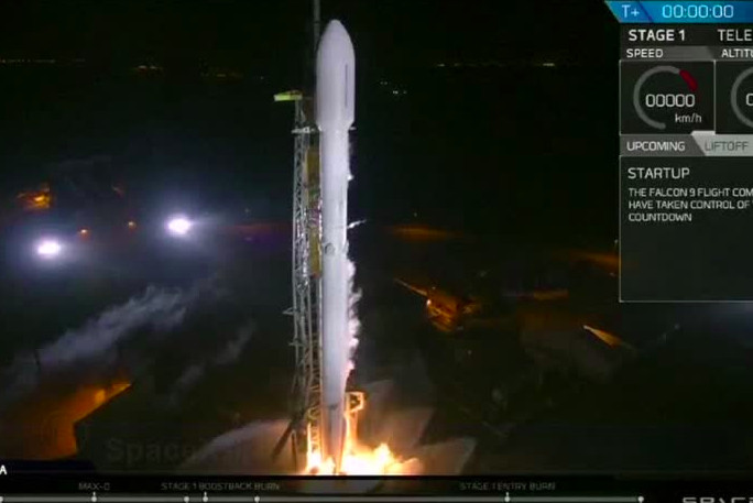 SpaceX新年成功發射火箭