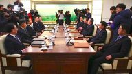 金正恩核试爆后 韩朝代表握手会谈