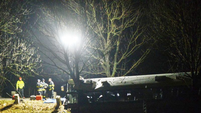 捷克布拉格郊區 大客車與汽車相撞至少3死45傷