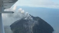 巴紐火山爆發 紅色熔岩迫使1500人倉促撤離