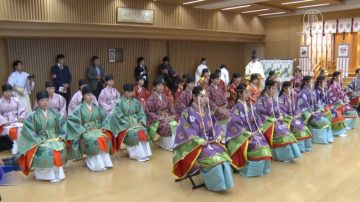 承传千年传统 成人加冠礼再现日本大学