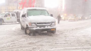 大紐約最高8英吋降雪 通勤將受影響