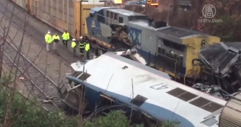 火車相撞2死116傷 Amtrak疑開錯軌道