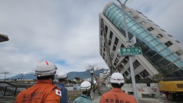 地震時腦海只剩「完了」 翠堤住戶泣訴「只帶命出來」