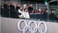 平昌冬奧會開幕 美朝領導人冷臉相遇