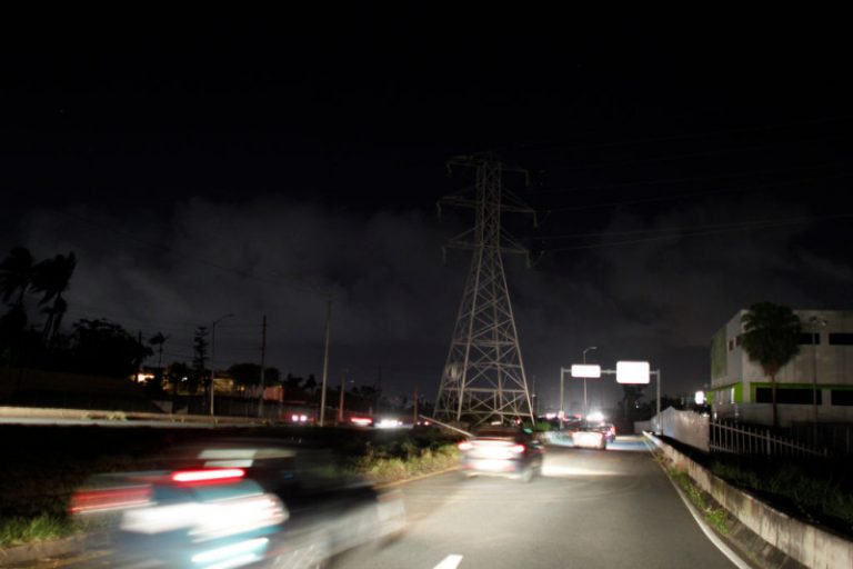 波多黎各發電廠爆炸 部份地區陷入漆黑一片