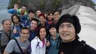 過年爬山巧遇周潤發 網友曝合照引發熱議