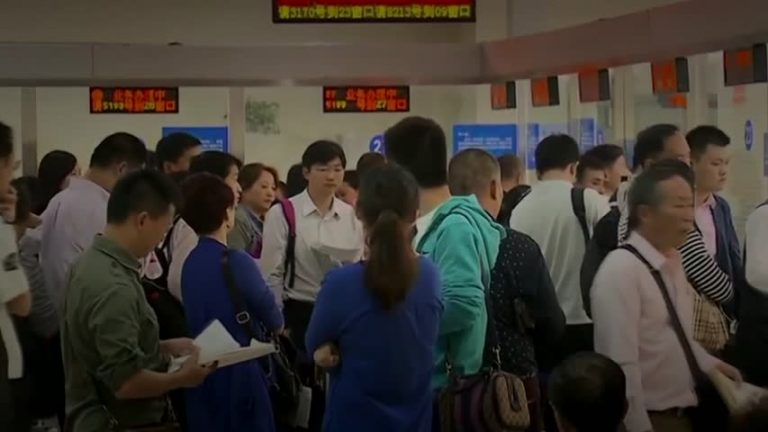 中共兩會釋放立法房產稅 或成壓垮樓市的最後稻草