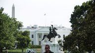 一男子白宮外離奇飲彈自盡 無一槍射向白宮