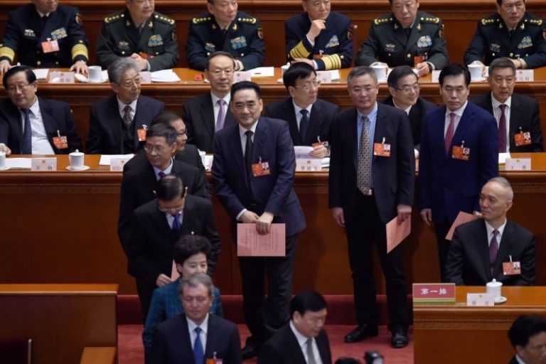 修憲表決2反對3棄權 網民驚呼：他們還好吧？