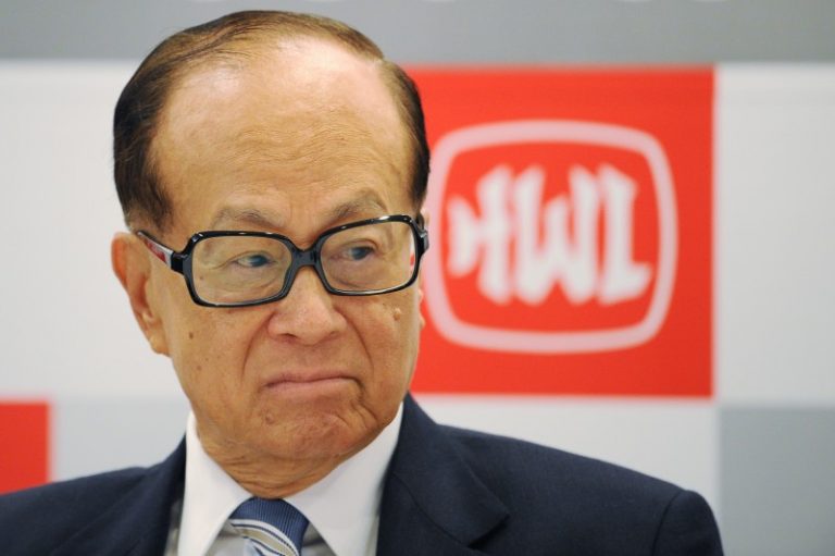 傳李嘉誠宣布退休 長和集團旗下公司罕見同日公布業績