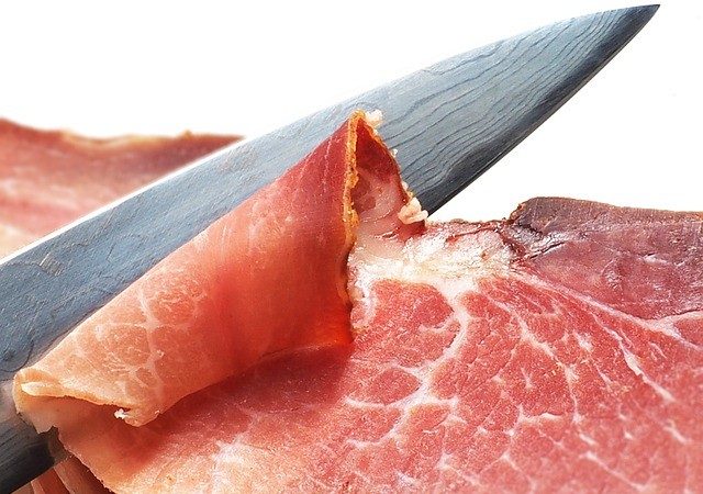 大陆毒食品“享誉”全球 食品商广告：我们不用中国猪肉