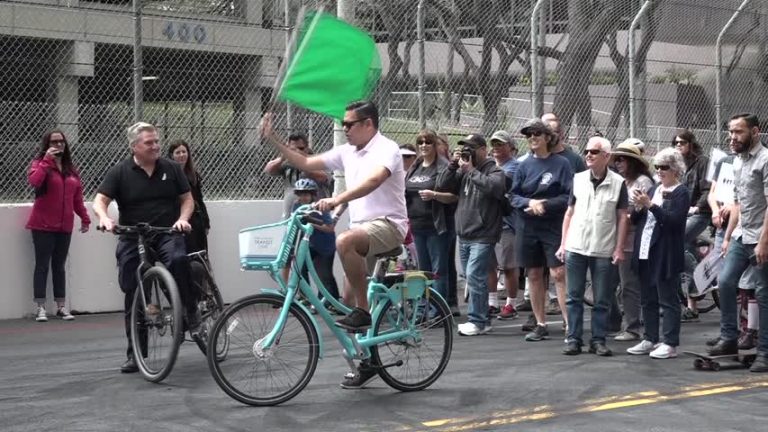 賽車道騎自行車 預熱長灘大獎賽