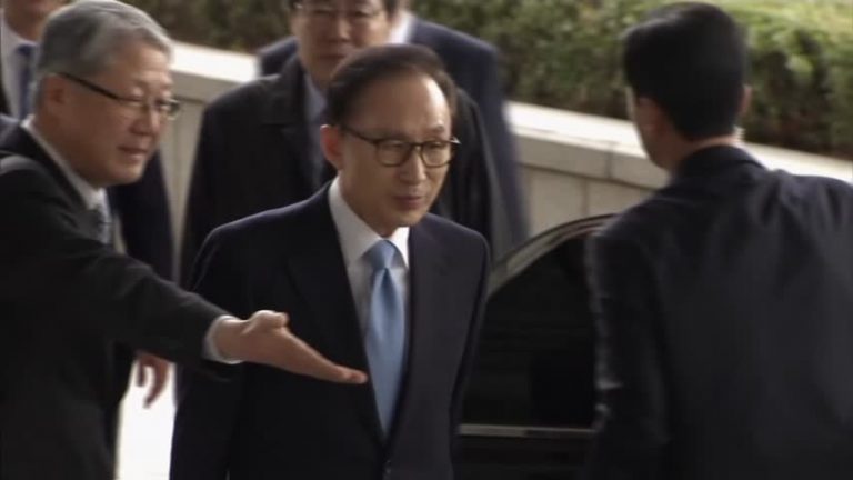 韓國起訴前總統李明博 貪污受賄逃稅