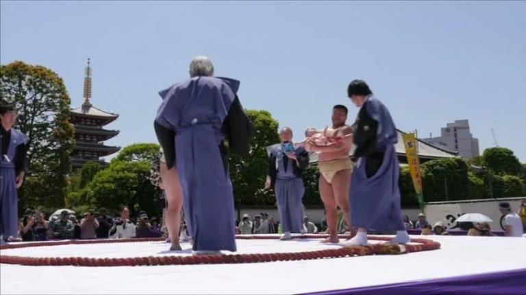 日本「哭泣相撲」儀式  祈福嬰兒健康成長