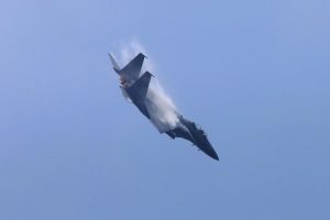 疑韩国F-15K战斗机坠毁 2飞行员生死不明