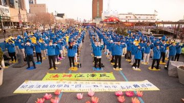 【禁闻】4.25十九周年 法轮功和平理性受敬佩