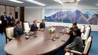 韩朝峰会正式举行 金正恩首越三八线