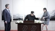 簽署板門店宣言 金與正小動作曝金正恩真實內心？