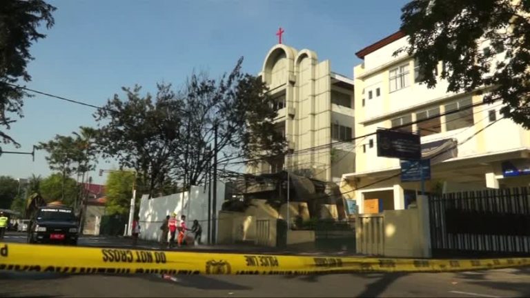 印尼：一家6口對教堂發動連環襲擊