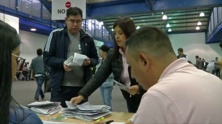 哥總統選舉首輪結束 將舉行第二輪決選