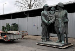 拆銅像改路名 波蘭立法徹底清除共產主義遺毒