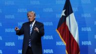 川普NRA年會演講：擁槍權源於上帝而非政府