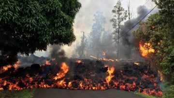 夏威夷火山持续喷发 熔岩噬数十栋建筑