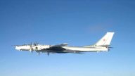 俄轟炸機闖美防空識別區 F-22升空攔截