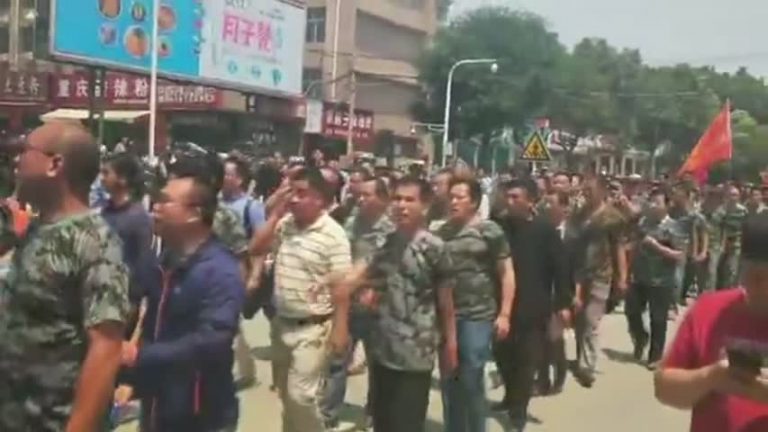 河南漯河軍嫂被抓 數千老兵連日聲援