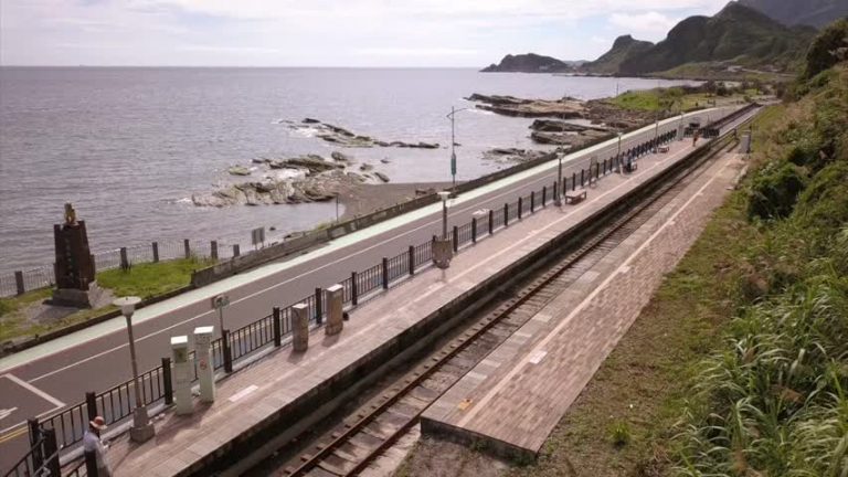 北台灣看海秘境 八斗子最療癒山海美景