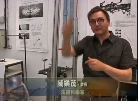 最新研究揭示雨滴下落形狀變化