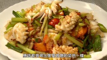 廚娘香Q秀：蒜苗軟絲-茶樹菇雞腿肉