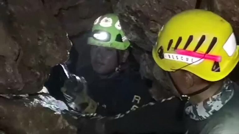 泰國第五名受困足球隊少年獲救