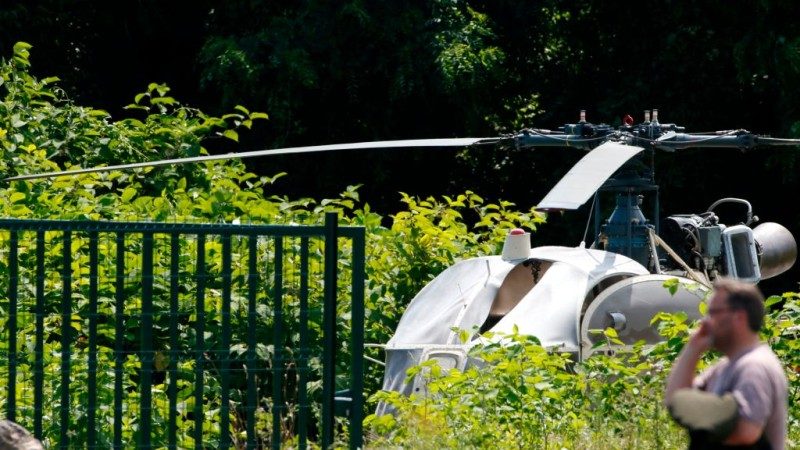 武装枪手接应 法国重犯乘直升机越狱逃脱