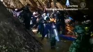 洞穴内营救少年足球队 泰潜水员殉职
