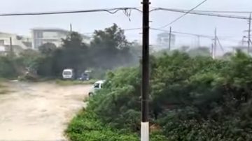 強颱瑪莉亞覆蓋日本宮古島 民眾實拍大風雨