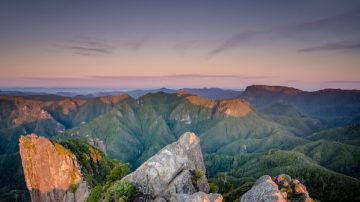 【唐诗欣赏】望夫山，望夫石